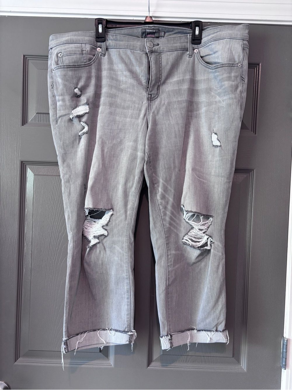 Torrid Super Soft Boyfriend Jean 22 - Picture 1 of 3